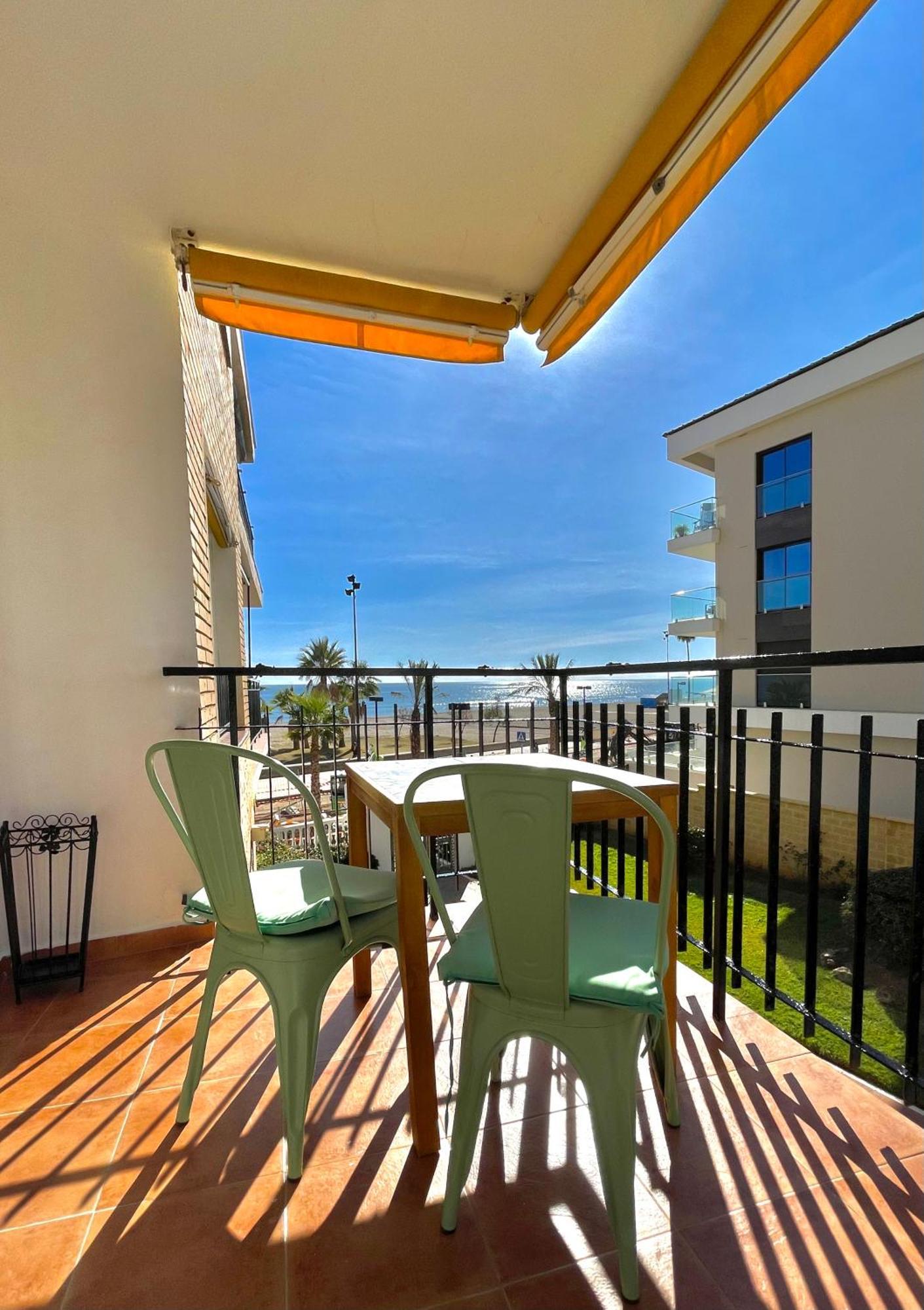 Lafrenchtouch - Boliches Terraza Frente Al Mar Appartamento *